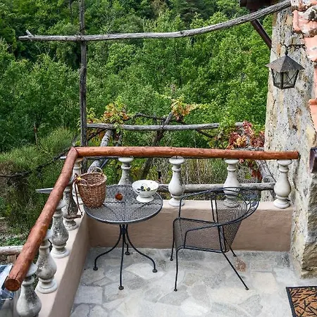 Casa Lucertola بيت خشبي